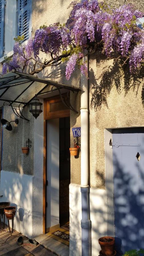 Clos St Joseph Oullins Zewnętrze zdjęcie